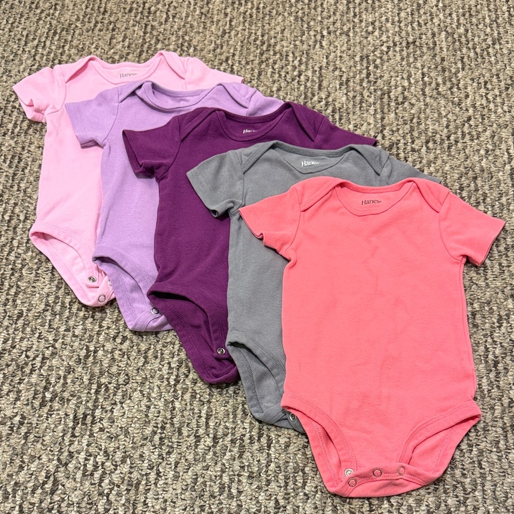 Lot of 5 Hanes girls shortsleeved bodysuits size 12-18 months